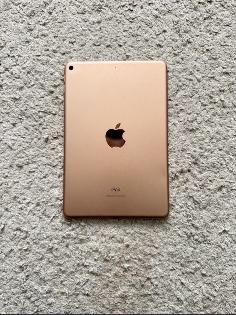 Ipad mini 5 (Category: iPad) located in Kuala Lumpur. Submitted by anisatikahh (Listing ID 1465385017, Image 2). Description: All in good condition Jual sebab anak tak tengok sangat ipad.