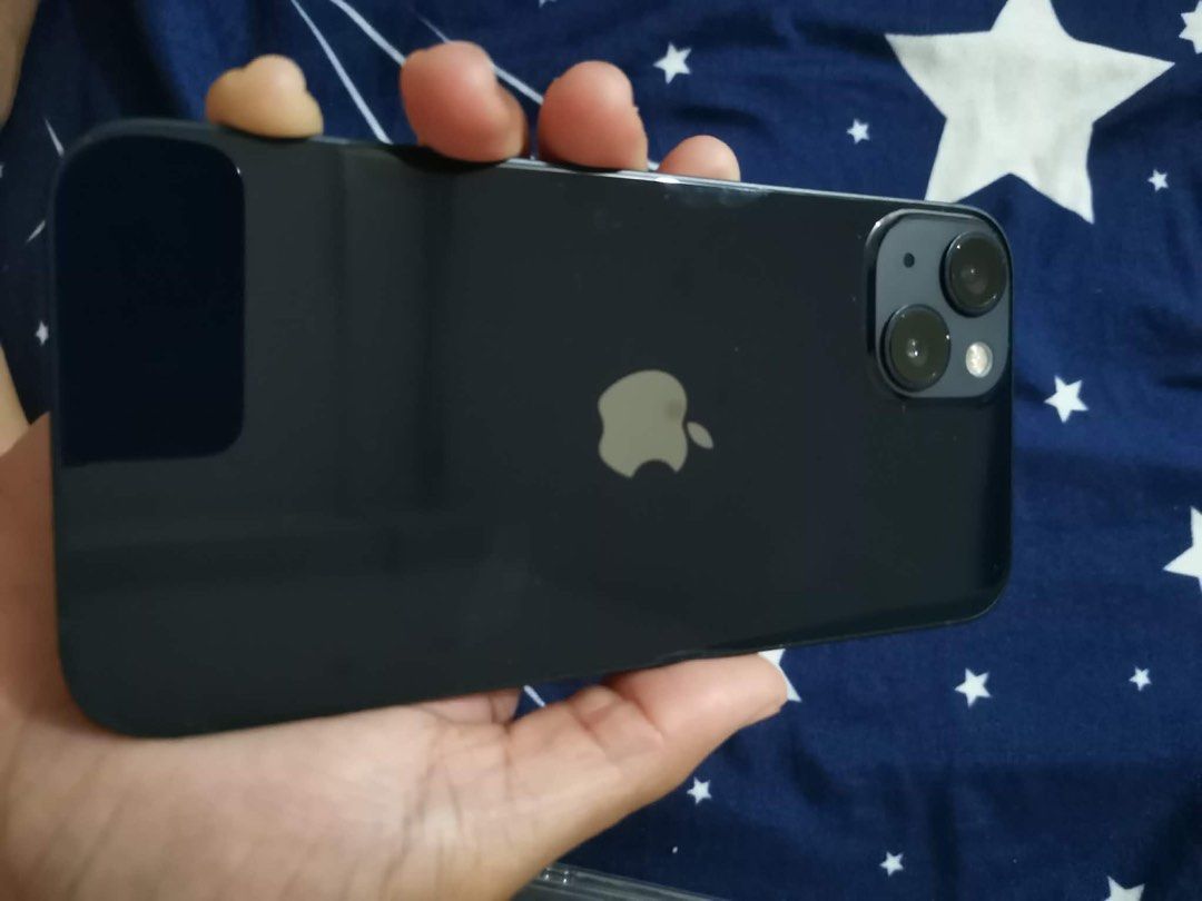 Iphone 13 (Category: iPhone 13 Series) located in Bacoor. Submitted by peachmango00 (Listing ID 1465399233, Image 1). Description: Smart locked Female owned Reason for selling: maguupgrade sa 17.