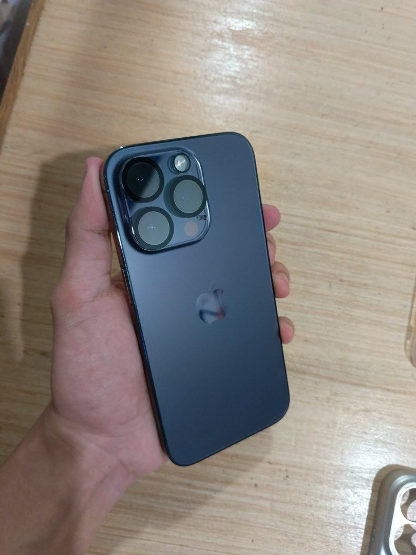 Iphone 14 pro 128gb (Category: iPhone 14 Series) located in Manila. Submitted by rus1705 (Listing ID 1465533446, Image 2). Description: For sale or swap sa macbook niyo Iphone 14 pro 81bh prefferably meetup pm for inquiries.