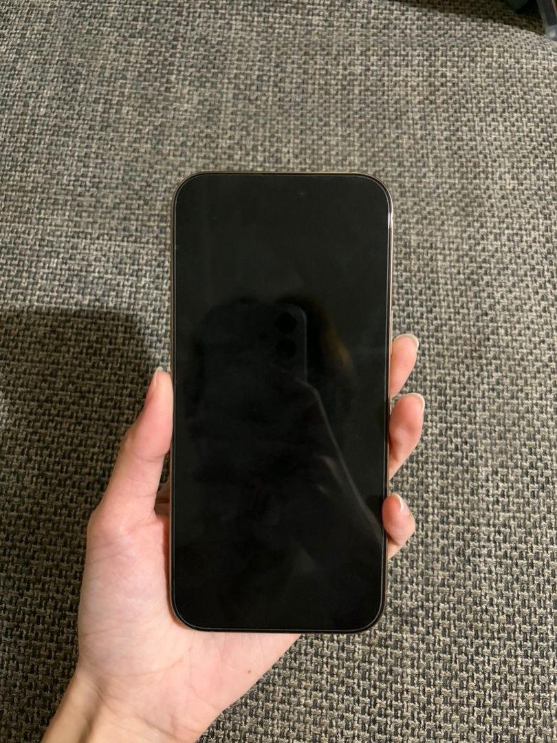 Iphone 16 Pro Max (Category: iPhone 16 Series) located in Pasig City. Submitted by colet.38 (Listing ID 1465500643, Image 2). Description: Storage: 512 GB No issues - all working Battery Health: 91% RFS: NEED FUNDS STRICTLY MEET UP ONLY 📍AYALA MALLS FELIZ 📍MEGAMALL/ SHANGRI-LA buyer is welcome to inspect and and test the phone upon meet-up If interested, kindly dm me. legit buyers only, please. And i don't do trades. Thank you.