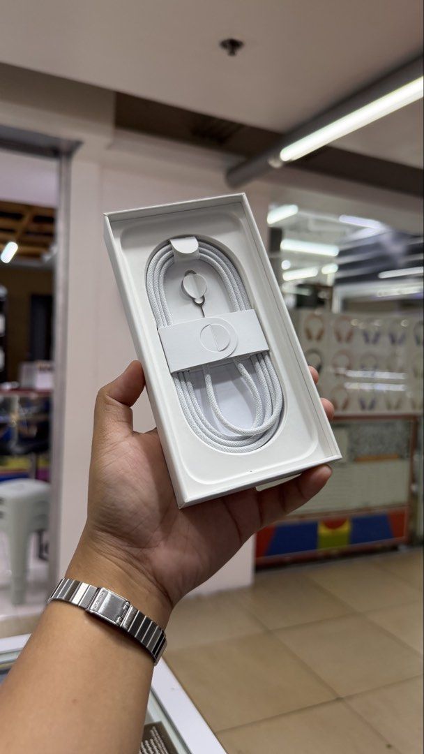 Iphone 17 Pro 512gb (Category: iPhone 17 Series) located in San Juan City. Submitted by gadgetstationph (Listing ID 1465401531, Image 3). Description: 📱 iPhone 17 Pro 512GB – Silver ✨ Slightly Used 🔋 91% Battery Health 🔓 Openline / Factory Unlocked 📦 With Original Box & Cable Great condition and ready for a new owner! 🤍 #iphone17pro.