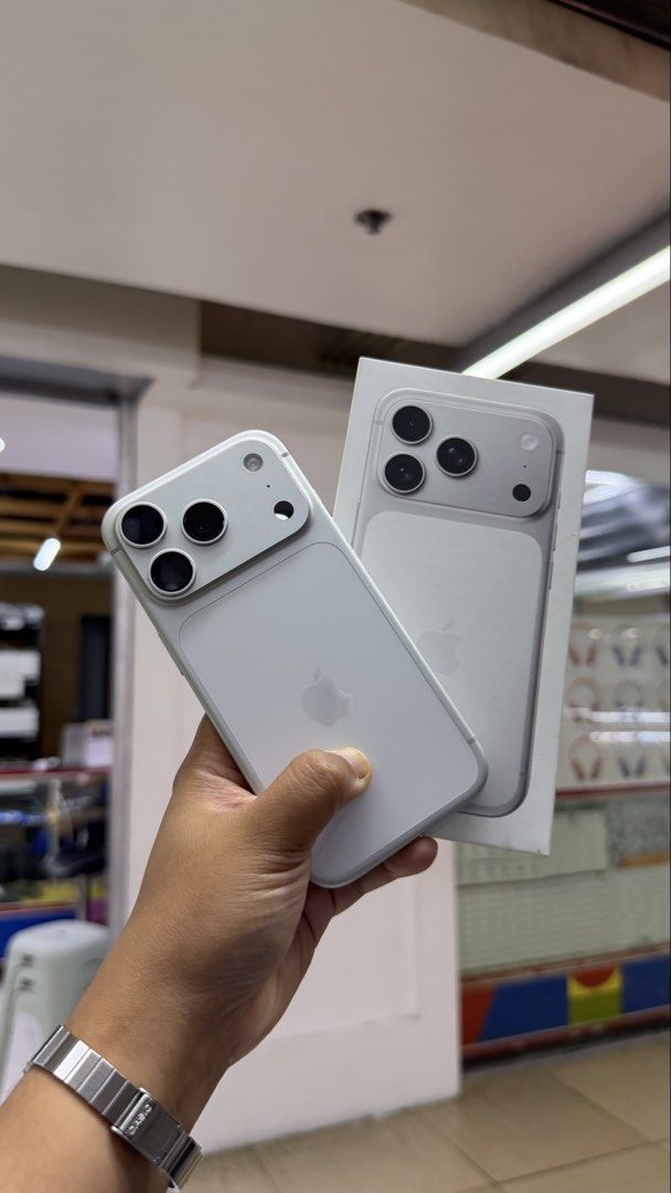 Iphone 17 Pro 512gb (Category: iPhone 17 Series) located in San Juan City. Submitted by gadgetstationph (Listing ID 1465401531, Image 1). Description: 📱 iPhone 17 Pro 512GB – Silver ✨ Slightly Used 🔋 91% Battery Health 🔓 Openline / Factory Unlocked 📦 With Original Box & Cable Great condition and ready for a new owner! 🤍 #iphone17pro.