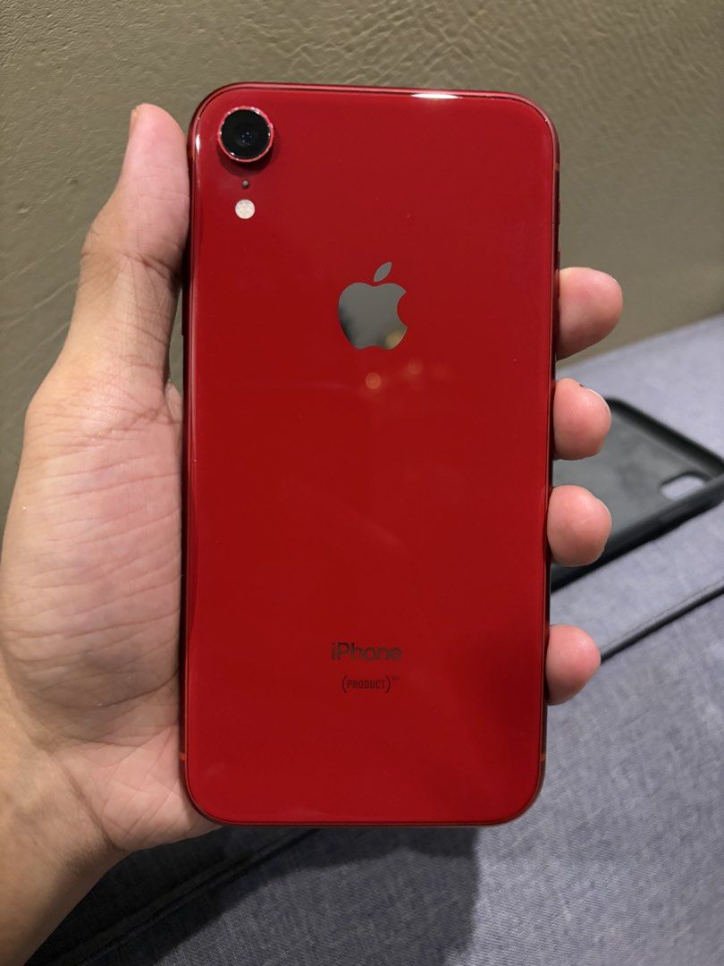 iPhone XR 64GB — Product Red (Category: iPhone X Series) located in Manila. Submitted by soaringblaze_ (Listing ID 1465434156, Image 2). Description: For Sale l: iPhone XR 64GB Product Red - 64GB Storage - All functions working properly - Original battery, never been replaced - No repairs / no replaced parts - Good condition - Battery Health: 74% - Price: ₱ 4700 📍 Meet-up: Batasan Hills area 🚚 Lalamove / J&T available 📩 PM if interested. Serio