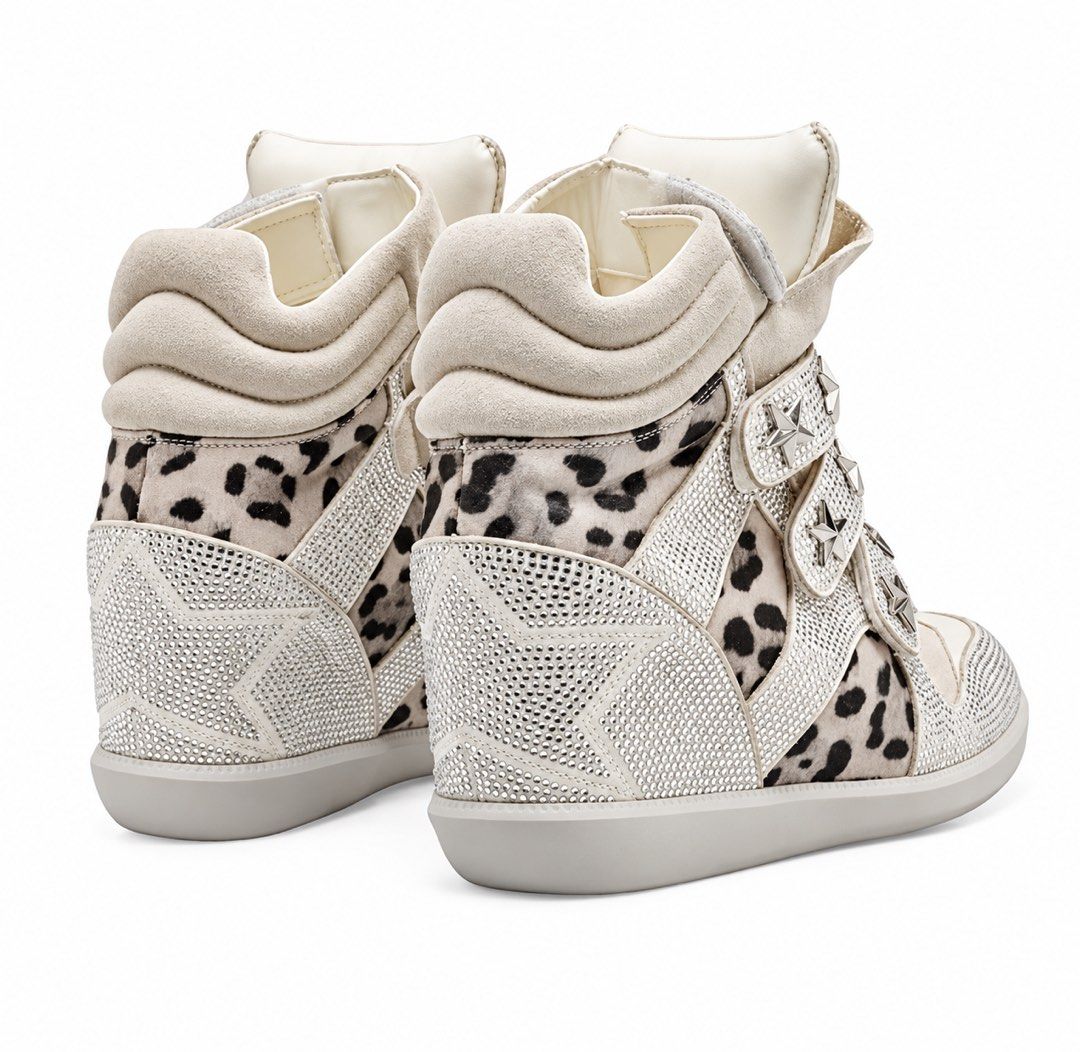 Isabel Marant Wedge Sneakers (Inspired) (Category: Sneakers) located in Las Pinas. Submitted by ._.peyy (Listing ID 1465497447, Image 3). Description: ⛓️‍💥𝓟𝓻𝓮-𝓞𝓻𝓭𝓮𝓻 ⛓️‍💥𝓦𝓸𝓶𝓮𝓷𝓼 𝓢𝓲𝔃𝓮 𝓞𝓷𝓵𝔂 ⛓️‍💥𝓛𝓲𝓶𝓲𝓽𝓮𝓭 𝓢𝓽𝓸𝓬𝓴𝓼 𝓞𝓷𝓵𝔂 ⛓️‍💥𝓓𝓶 𝓯𝓸𝓻 𝓘𝓷𝓺𝓾𝓲𝓻𝓲𝓮𝓼 💌.