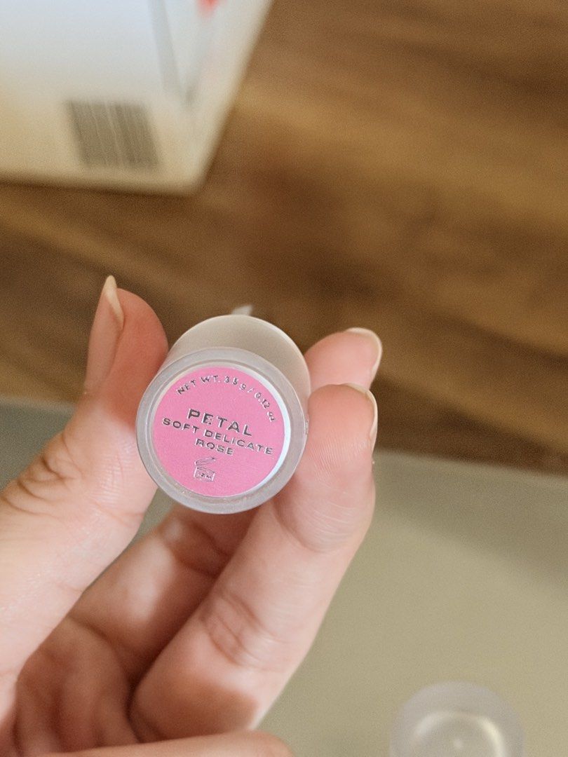 Issy Solar Balm Set | Petal and Vamp (Category: Makeup) located in Manila. Submitted by jjjjjsvm (Listing ID 1465426002, Image 2). Description: Issy Solar Balm in Petal and Vamp. Buy 1t1 - swatched once - rfs: decluttering .
