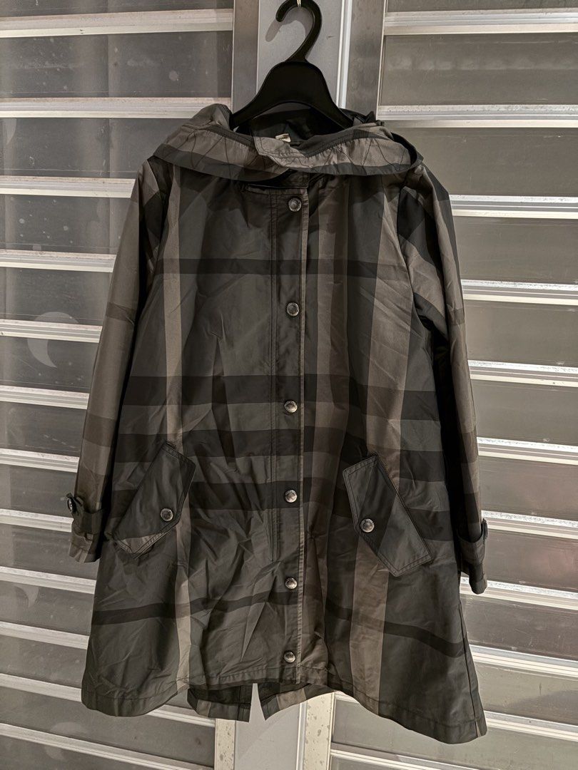 jacket （分類：外套及戶外衣服）位於 Hong Kong。 由 emsbags 提交（商品編號 1465411963，圖片 5）。簡介： like new blue label jacket csn large 。