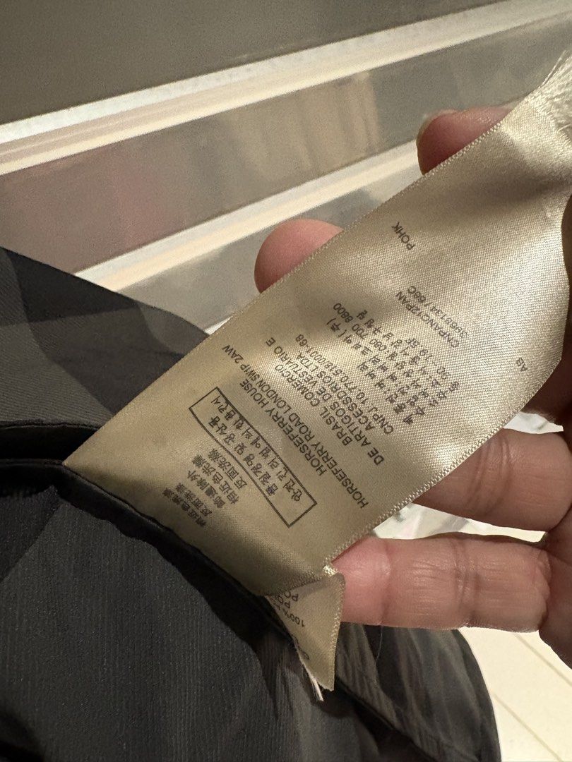 jacket （分類：外套及戶外衣服）位於 Hong Kong。 由 emsbags 提交（商品編號 1465411963，圖片 9）。簡介： like new blue label jacket csn large 。