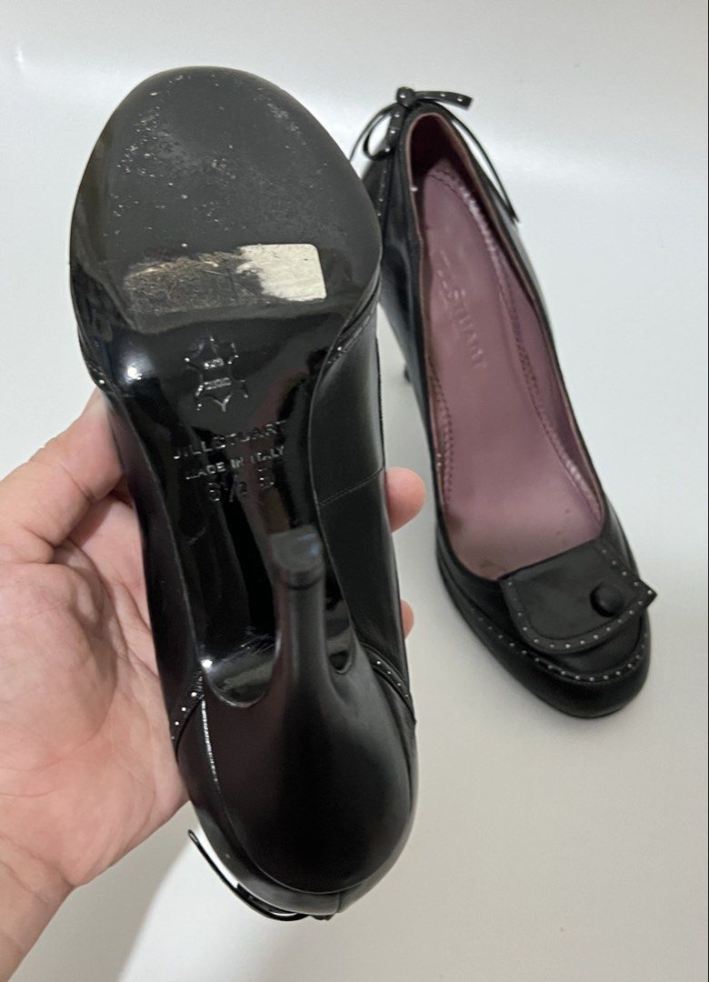 Jill Stuart Black Leather Pumps (Category: Heels) located in Taguig. Submitted by ms_sophistic8ted (Listing ID 1462166850, Image 3). Description: - Brand: Jill Stuart - Material: Black Leather - Origin: Made in Italy size: 6.5B / 24 cm toe to heel - Design Details: decorative button flap on the toe - Style: Stylish and versatile for any occasion.