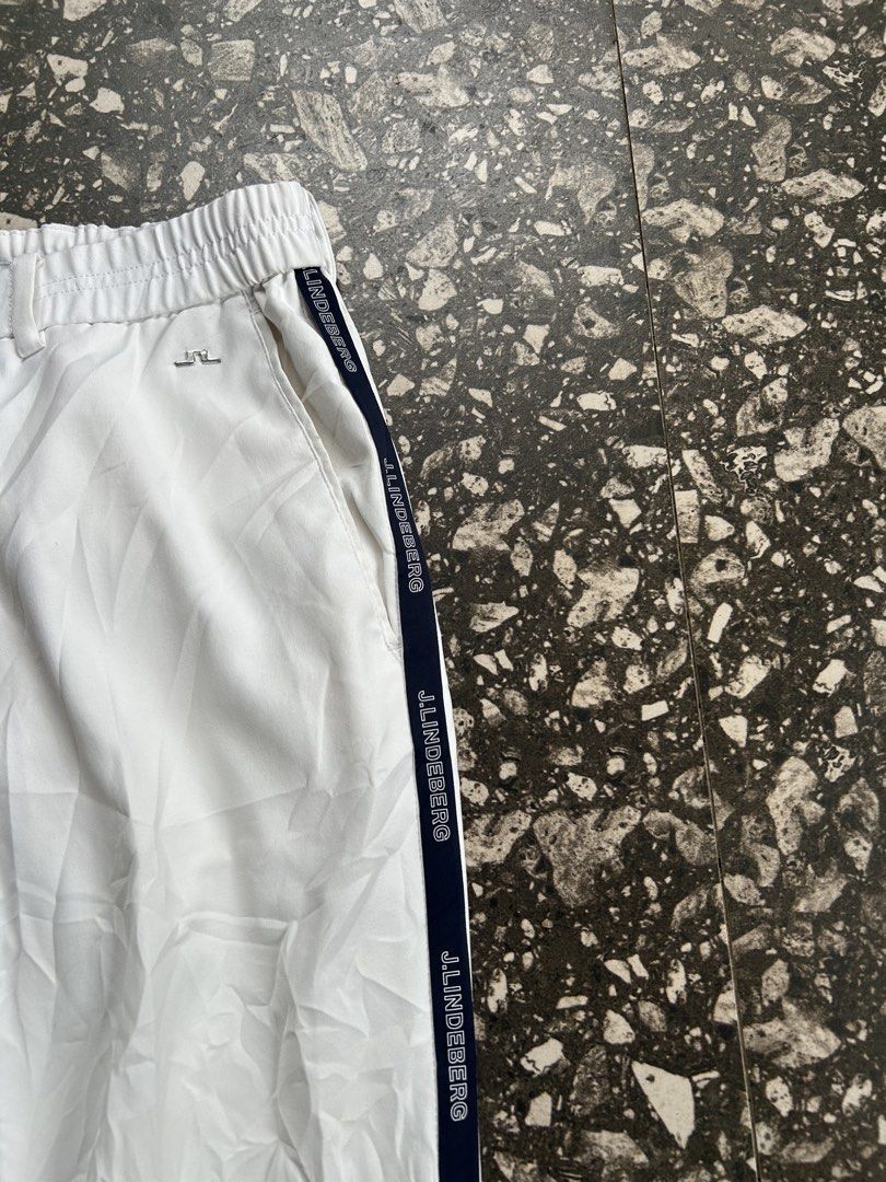 JL SIDE TAPE (Category: Announcements) located in Caloocan City. Submitted by lux.05 (Listing ID 1465389587, Image 3). Description: Size 29 -31 No issue Need wash Authentic DM.