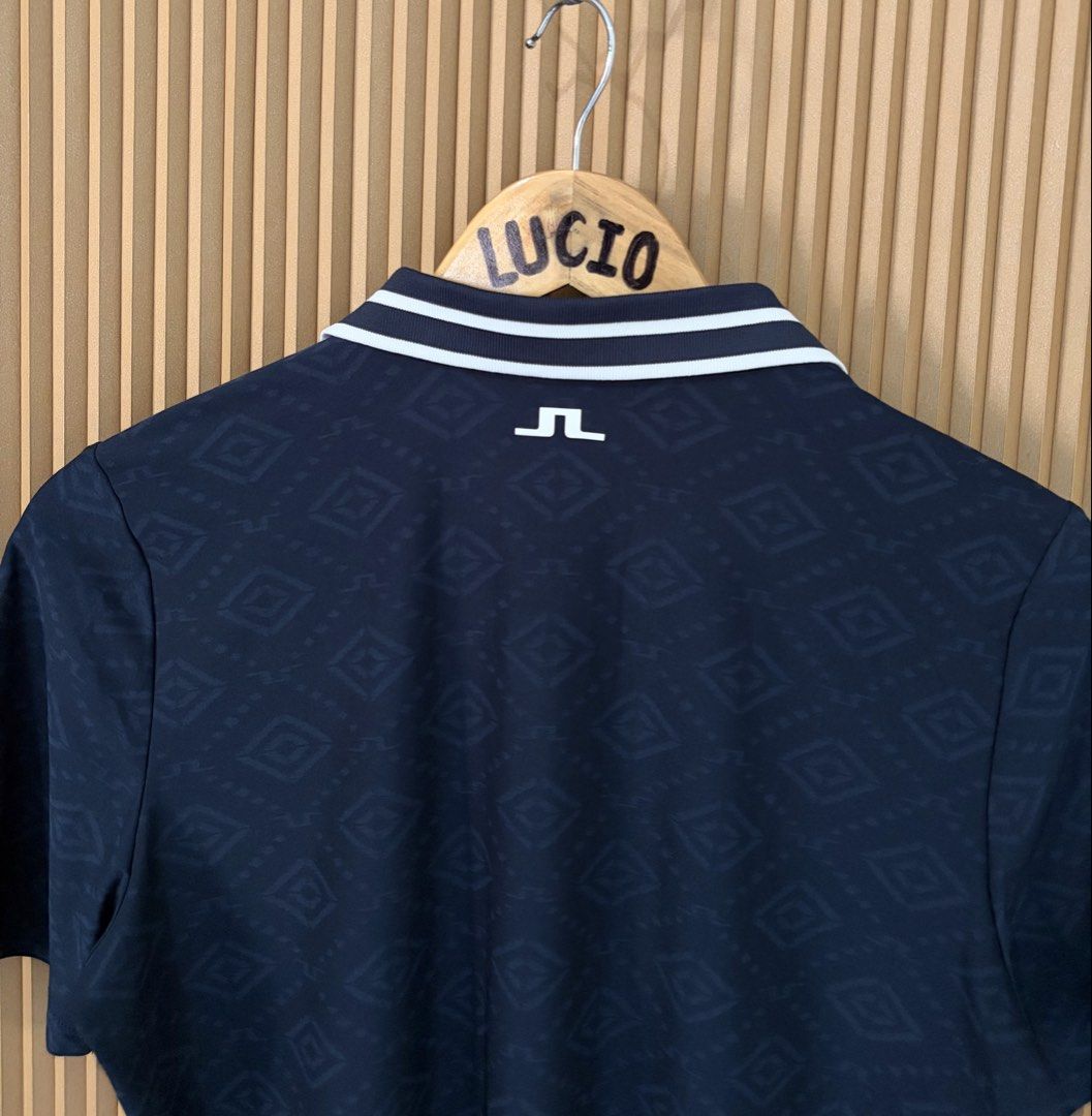 j.lindeberg polo shirt (Category: Tshirts & Polo Shirts ) located in Talavera. Submitted by lucios_locker (Listing ID 1465452250, Image 2). Description: WTS J.L*ndeberg Golf Sammy Damen Polo navy Dimes: 19/25 Condition: Excellent Color rate: 10/10 Issue: none || Tags are provided to check its authenticity. Authenticity is 100% guaranteed || Price 2.5k free shipping free 📍NUEVA ECIJA.