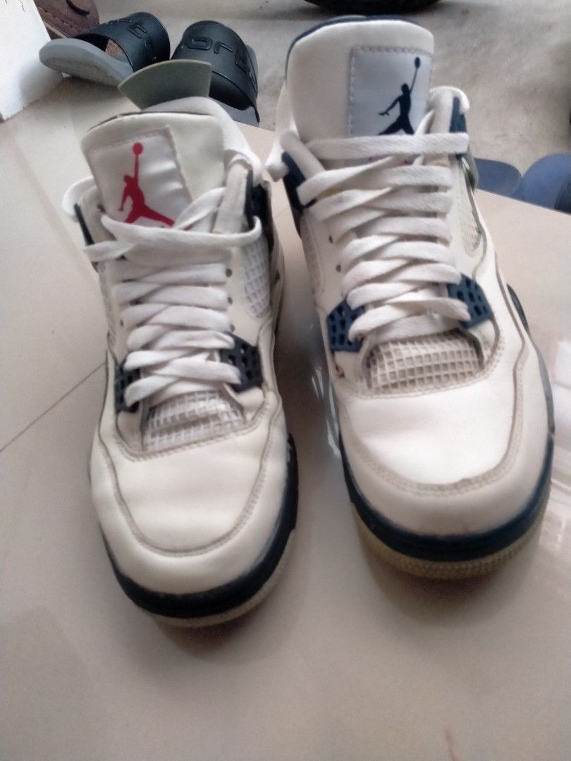 jordan 4 (Category: Sneakers) located in Caloocan City. Submitted by swiftmountain_84e652 (Listing ID 1465492806, Image 2). Description: jordan 4 ,retro ,mix and match size US 7 ,Euro 40.