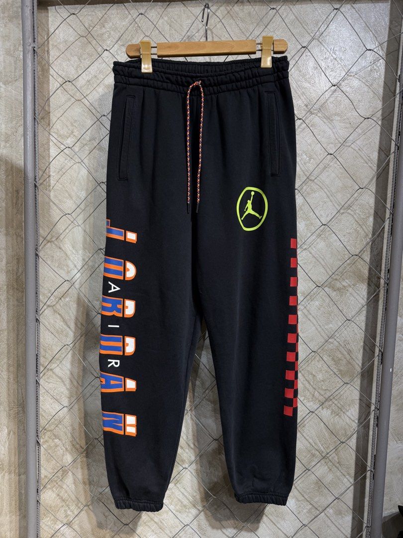 Jordan DNA Black Sweatpants. (Category: Joggers) located in Manila. Submitted by ardobe.mnl (Listing ID 1465536879, Image 1). Description: Size: Large Dimes: 30-36 W x 39.50 L Condition: Excellent Flaw: None! Dm for inquiries! 📥.