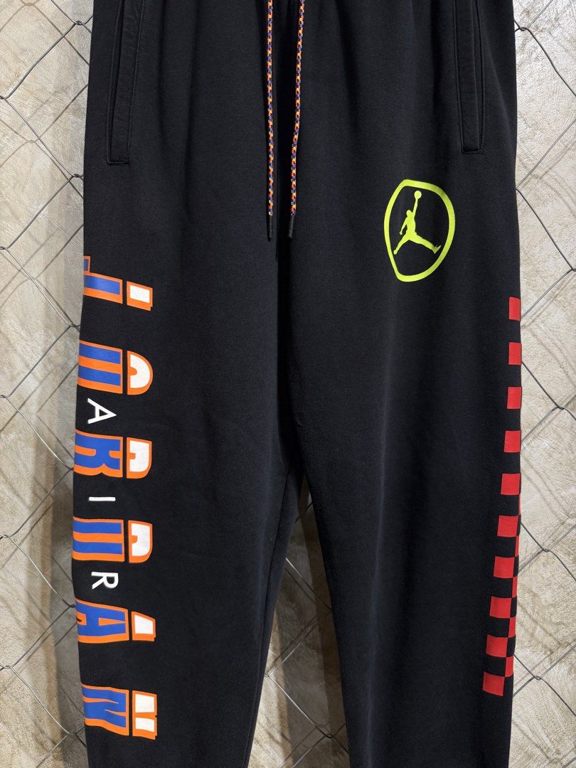 Jordan DNA Black Sweatpants. (Category: Joggers) located in Manila. Submitted by ardobe.mnl (Listing ID 1465536879, Image 3). Description: Size: Large Dimes: 30-36 W x 39.50 L Condition: Excellent Flaw: None! Dm for inquiries! 📥.