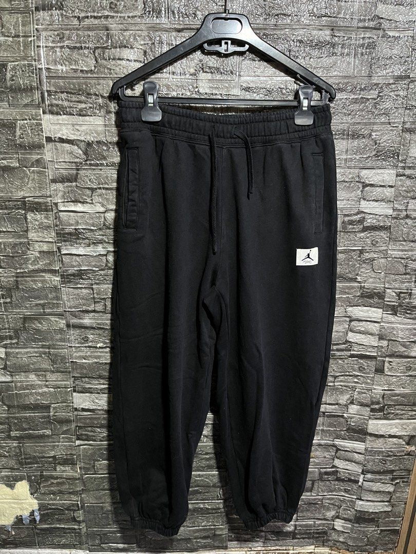 Jordan Flight Baggy Sweat Pants (Category: Joggers) located in Manila. Submitted by flex_curation (Listing ID 1465525255, Image 1). Description: 30-32W 35L IN VERY GOOD CONDITION BACOOR CAVITE LOC.