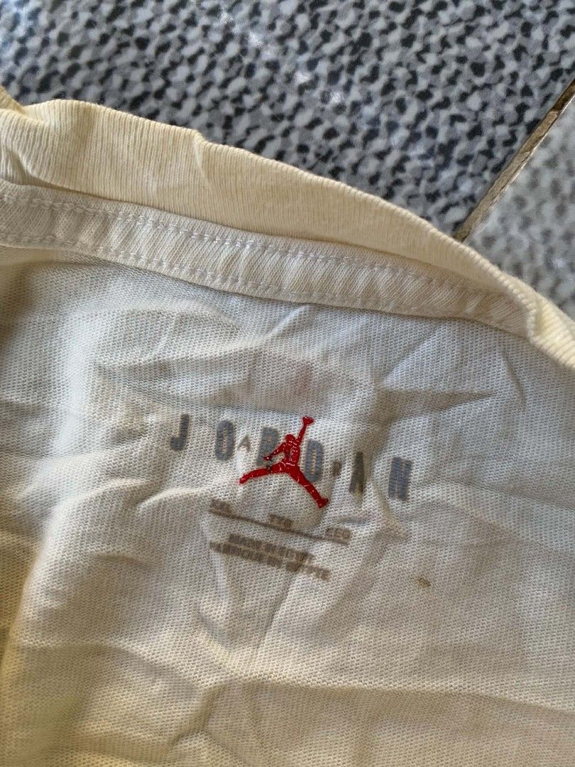 Jordan Flight Patch Tee Off-White Size 2XL (Category: Tshirts & Polo Shirts ) located in Bayambang. Submitted by lootsbyawen (Listing ID 1465573705, Image 2). Description: - Brand: Jordan Flight - Color: Off-white - Size: 2XL (Loose fit) - Material: 100% Cotton, Made in Egypt - Design: Stitched Jumpman Flight logo patch on left chest - Model Code: DZ7314-133 - Style: Comfortable streetwear staple - 26 W - 27 L .