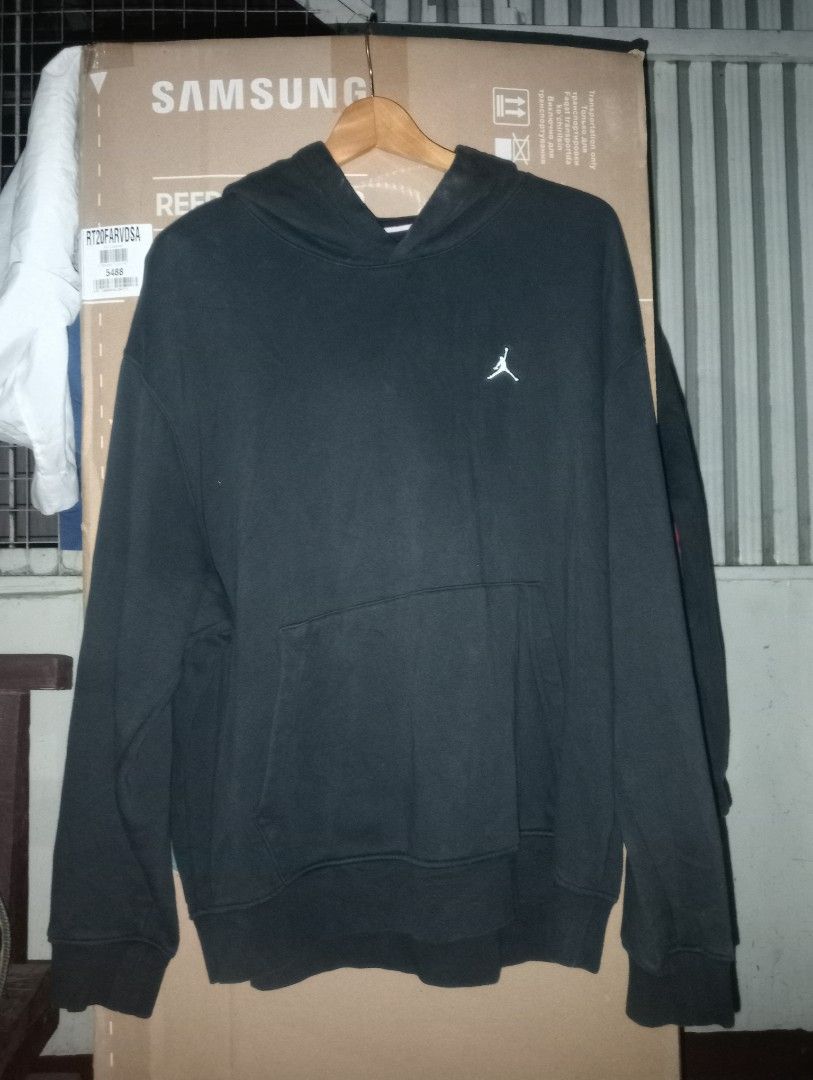 Jordan hoodie (Category: Coats, Jackets and Outerwear) located in Quezon. Submitted by thrift_naku (Listing ID 1465571899, Image 1). Description: where this Jordan hoodie.