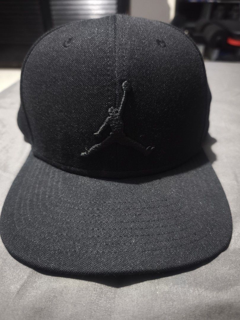 Jordan Jumpman Pro Cap (Category: Activewear) located in Marikina City. Submitted by ahegaosenpai (Listing ID 1465517620, Image 1). Description: Black out Jumpman logo Adjustable snapback Structured and Flat bill Authenthic From Nike App 9/10 condition.