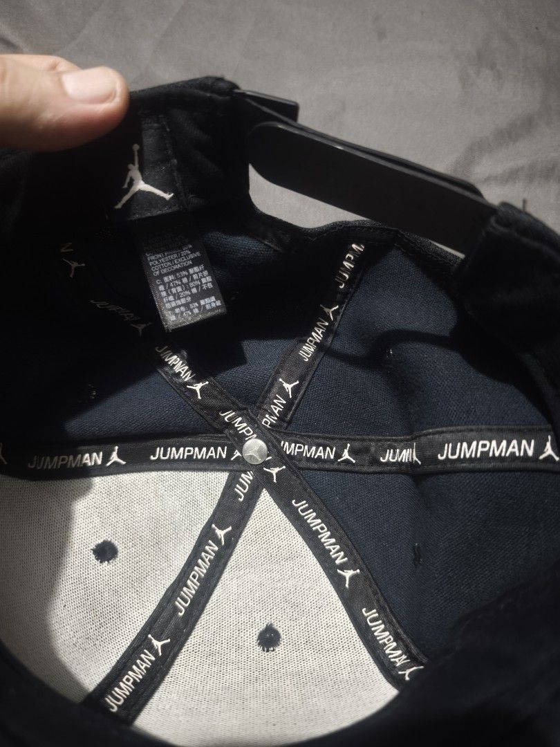 Jordan Jumpman Pro Cap (Category: Activewear) located in Marikina City. Submitted by ahegaosenpai (Listing ID 1465517620, Image 3). Description: Black out Jumpman logo Adjustable snapback Structured and Flat bill Authenthic From Nike App 9/10 condition.