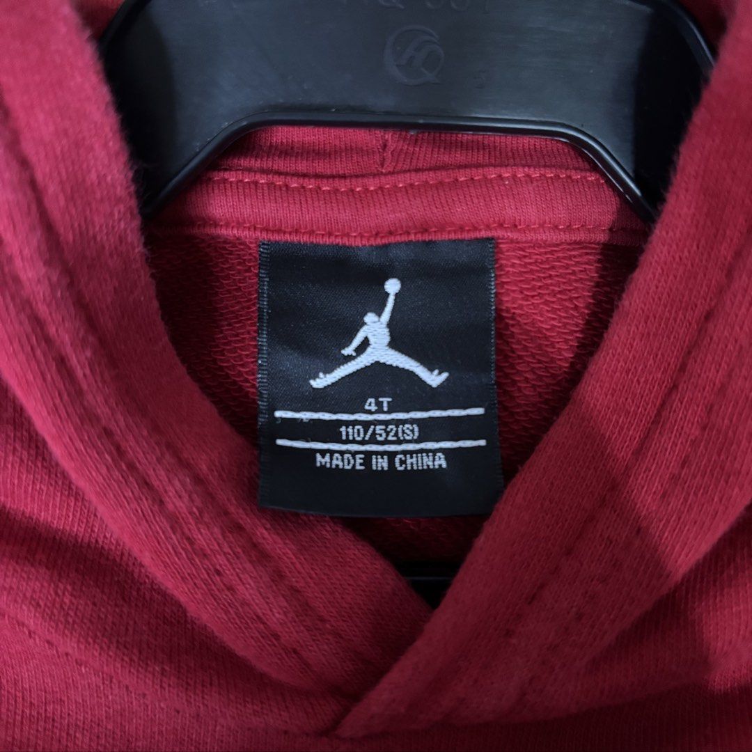Jordan kids hoodie (Category: Babies & Kids Fashion) located in Valenzuela. Submitted by thriftynanay88 (Listing ID 1465447404, Image 2). Description: Size 4Y on tag.