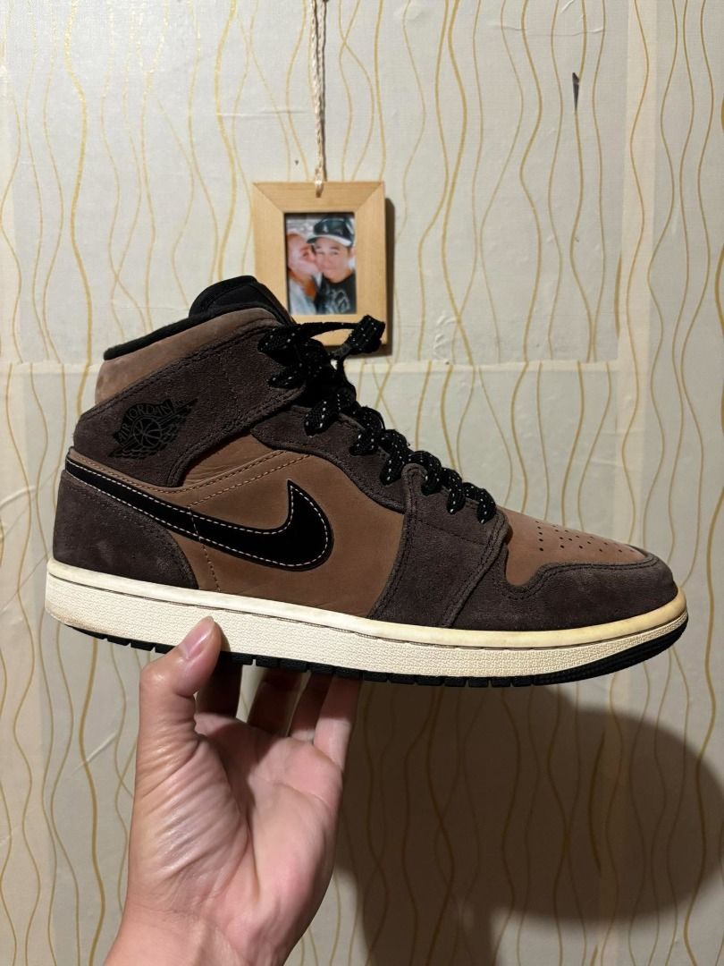 Jordan Mid Dark Chocolate (Authentic) (Category: Sneakers) located in Davao. Submitted by marjonhdavin (Listing ID 1465413144, Image 1). Description: Jordan Mid Dark Chocolate (Authentic) Size: 8.5US Condition: Verygood Issue: Heel drag at sign of usage Location: Davao City.