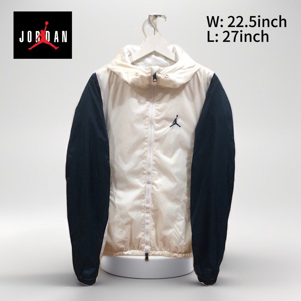 Jordan Windbreaker Jacket (Category: Coats, Jackets and Outerwear) located in Oas. Submitted by alithrifthunter (Listing ID 1465471776, Image 1). Description: .