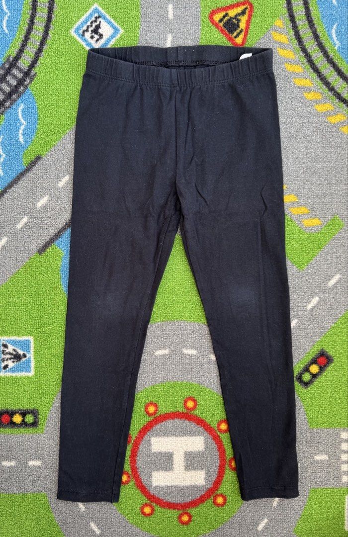 Jumping Beans Leggings Pants (Category: Babies & Kids Fashion) located in Rizal. Submitted by preloovved (Listing ID 1465496638, Image 1). Description: Basic black leggings for kids featuring a comfy elastic waistband and stretchy fabric. Perfect for everyday wear, layering, or school, and easy to match with any outfit. Preloved, 6yo Meet-up only in GB1 San Mateo, Rizal Shipping fee c/o buyer. J&T express Payment to be sent to me via BPI/BDO/GCAS