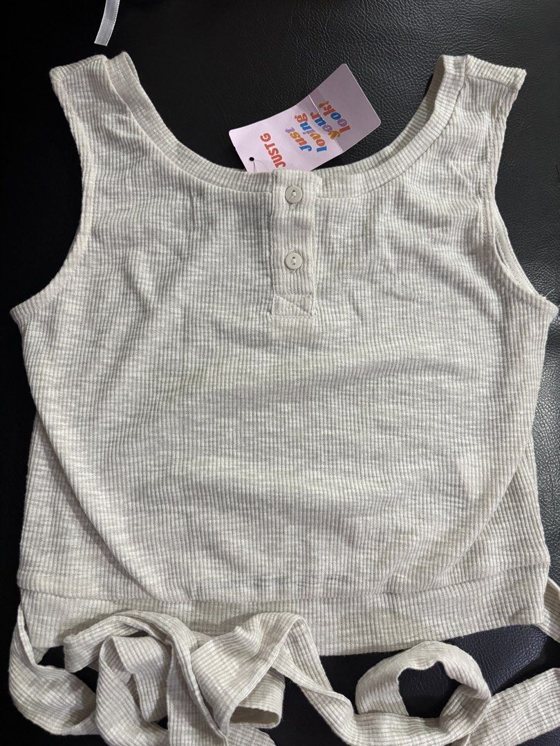 Just G Sleeveless Top (Category: Sleeveless) located in Quezon City. Submitted by den.declutters (Listing ID 1465451122, Image 1). Description: .