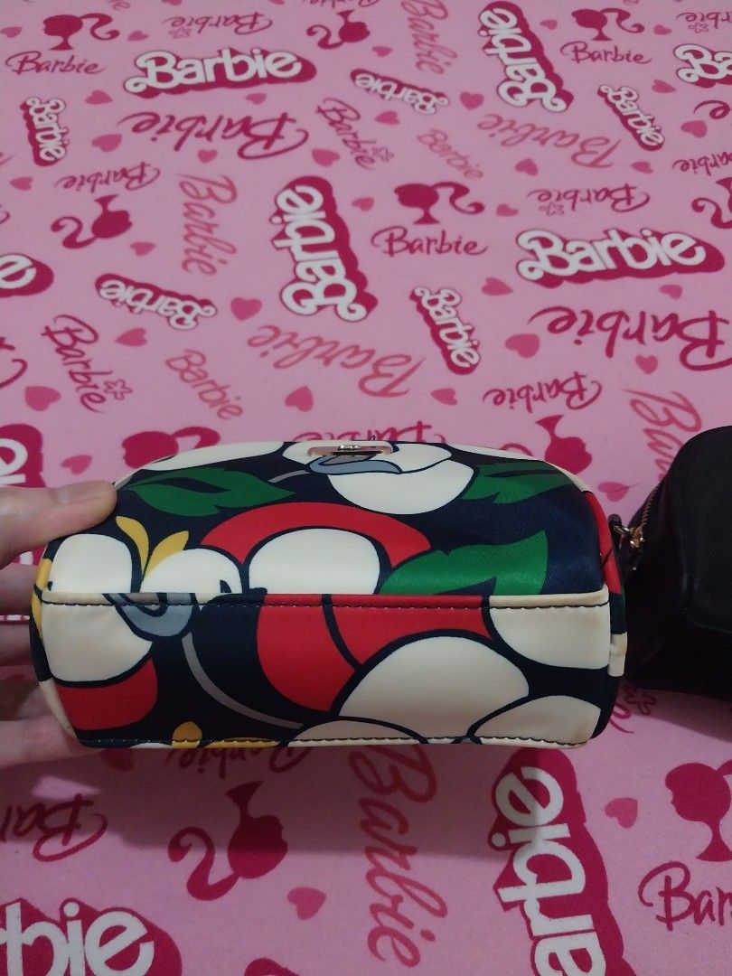 Kate spade multi colour floral pouch (Category: Purses & Pouches) located in Manila. Submitted by PrinceDani.Clothing (Listing ID 1465405845, Image 2). Description: Kate spade multi color pouch brand new issue: slider see pix .