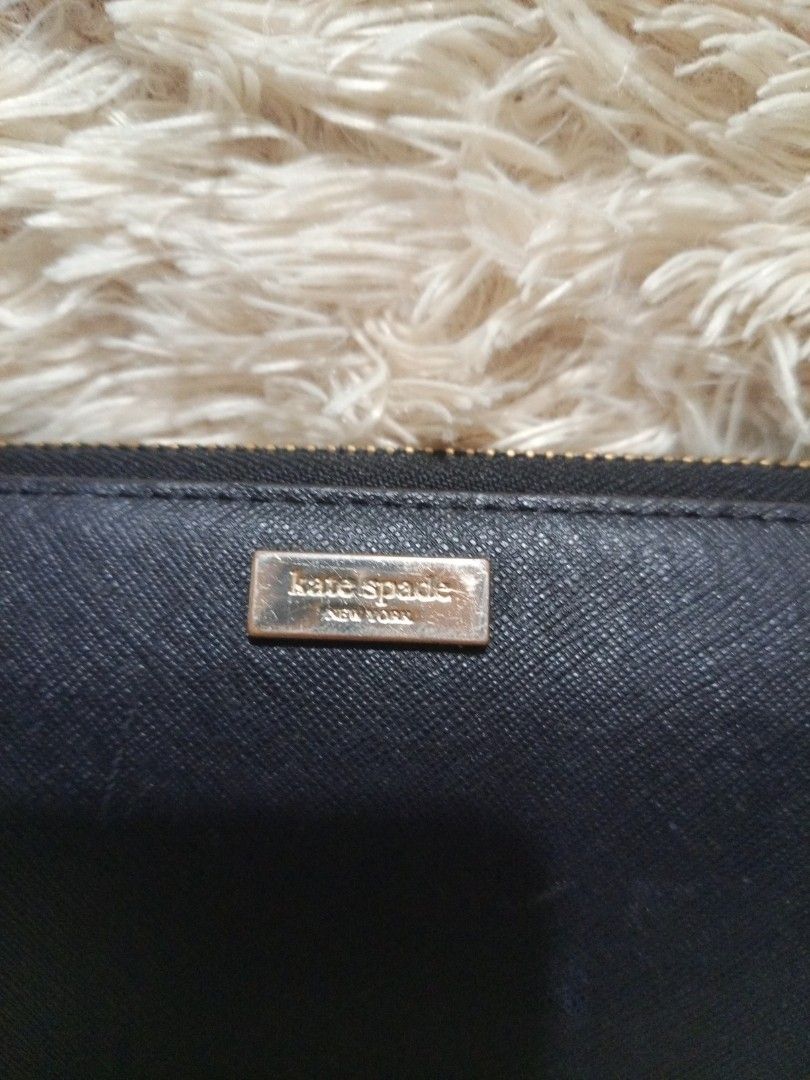 Kate Spade New York (Category: Wallets & Card holders) located in Davao. Submitted by hermiepiam75360 (Listing ID 1465506881, Image 2). Description: .