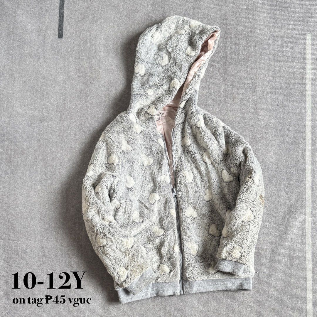 kids fur hoodie jacket (Category: Babies & Kids Fashion) located in Baguio. Submitted by mapa_laku (Listing ID 1465468156, Image 1). Description: .