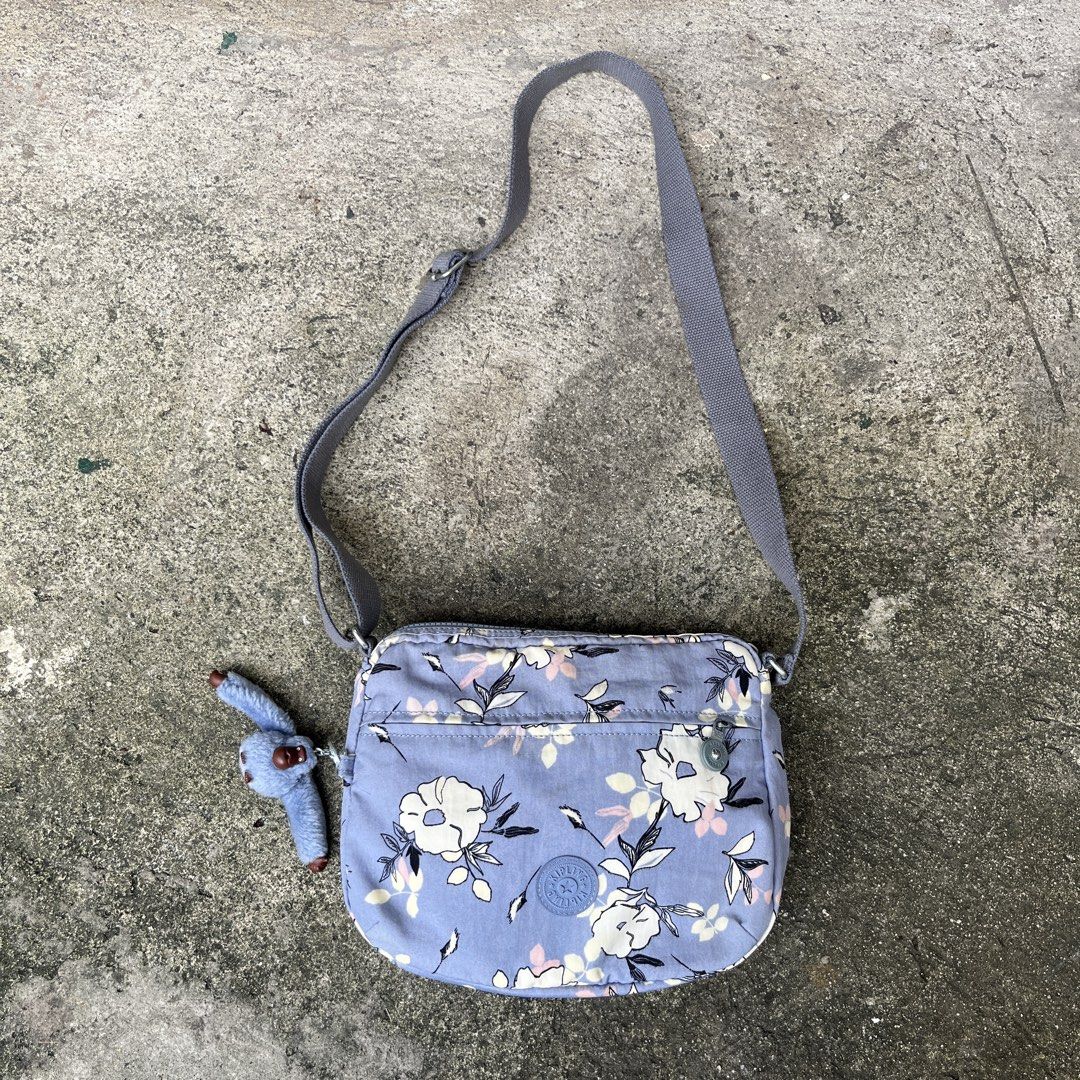 Kipling Ewo Crossbody Bag (Category: Cross-body Bags) located in Marikina City. Submitted by wayupcollective (Listing ID 1465529627, Image 2). Description: Kipling Ewo Crossbody Bag Good as new No flaws Flaw: stain inside Measurement Length: 8” Width: 10” Depth: 4” .