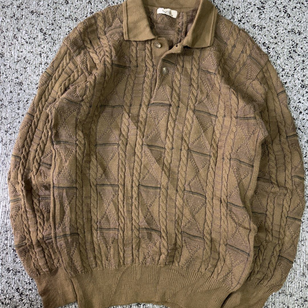 Knited Polo Sweater (Category: Coats, Jackets and Outerwear) located in Baguio. Submitted by secondoption.ph (Listing ID 1465395793, Image 2). Description: Size medium Length 26 Width 20.