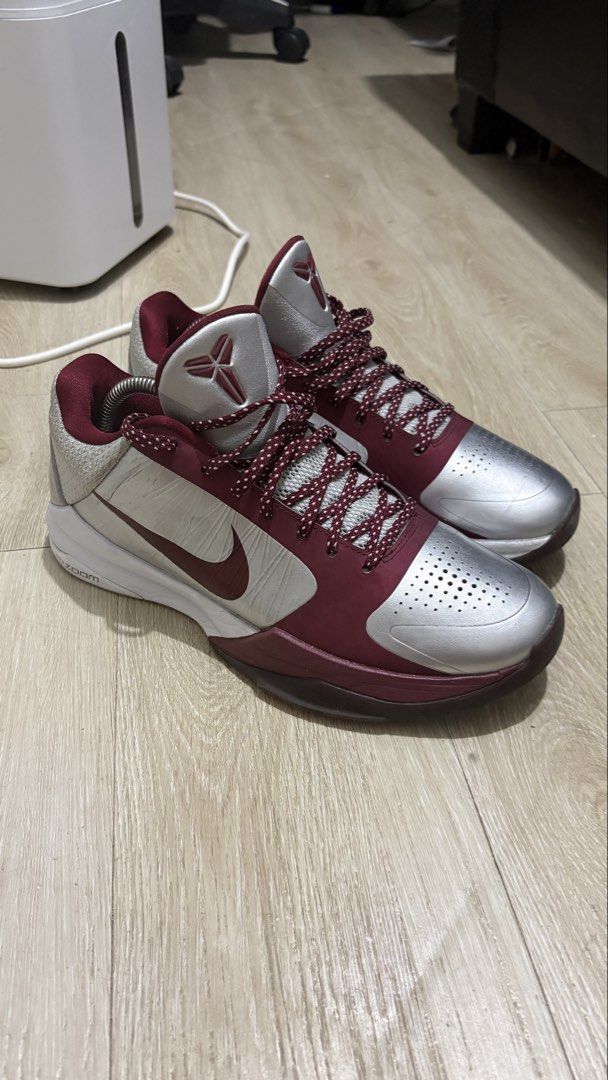 Kobe 5 lower marion (Category: Sneakers) located in Bacoor. Submitted by shoesforsale.com (Listing ID 1465548810, Image 1). Description: Slightly used Complete with box Size 8us No issues.