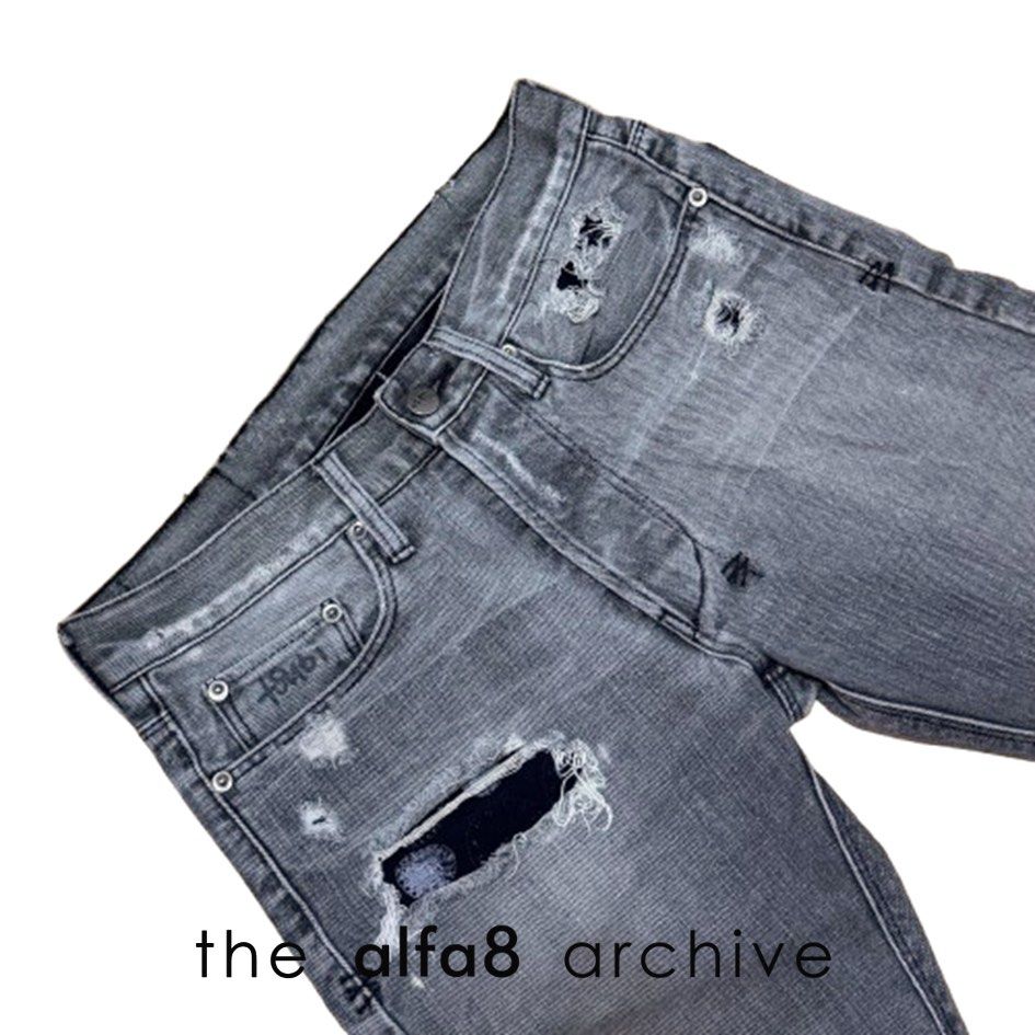 KSUBI | Distressed Grey Denim Shorts (Category: Shorts) located in Imus. Submitted by thealfa8archive (Listing ID 1465556205, Image 2). Description: .
