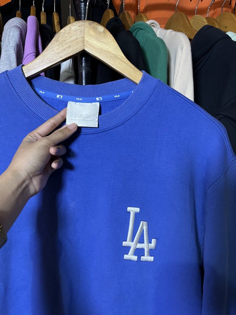 LA mlb (Category: Hoodies) located in Lipa City. Submitted by nadssy.141 (Listing ID 1465505943, Image 2). Description: LA mlb🔥 Size M to L (22x27) Complete tags Excellent Condition NO ISSUE 10/10 color rate.