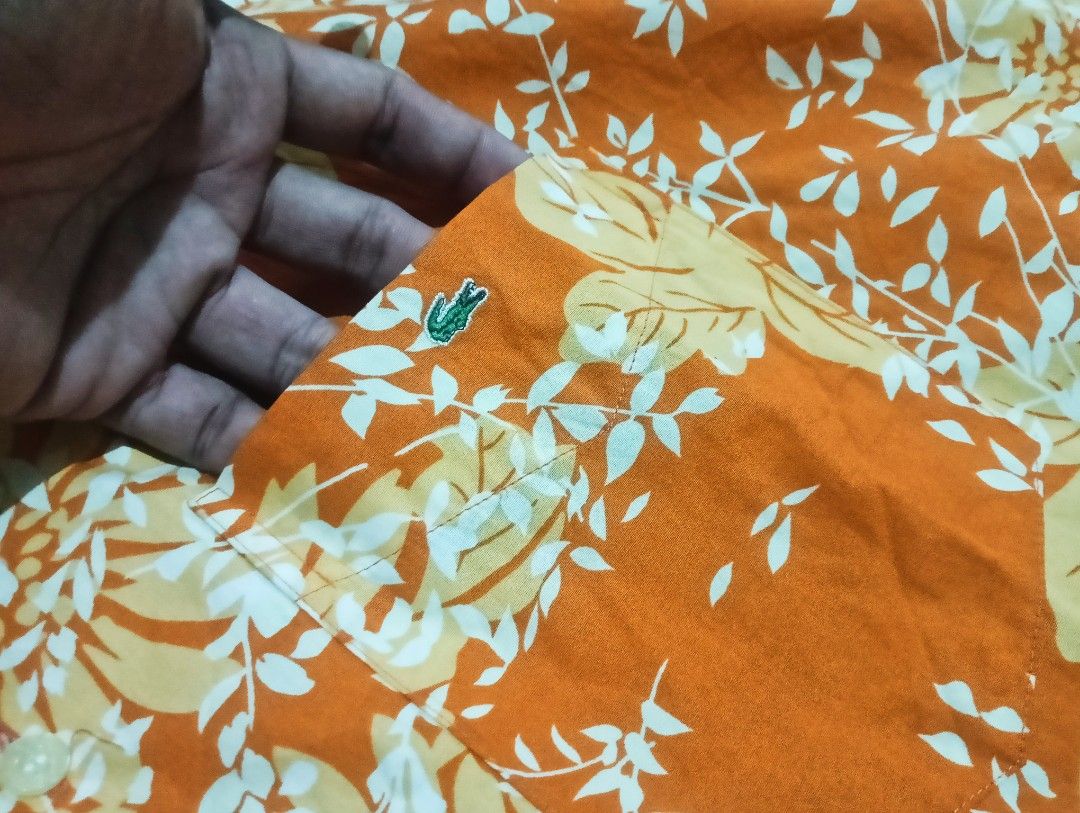 LACOSTE BOTANICAL OPEN COLLAR ALOHA SHIRT (Category: Tshirts & Polo Shirts ) located in Davao. Submitted by nevar07 (Listing ID 1465485729, Image 2). Description: SIZE: XL TO XXL DIMENSION: W24 X L32 SINGLE CHEST POCKET BUTTON DOWN COLOR RATE: 10/10 EXCELLENT CONDITION ALMOST NEW DM TO PURCHASE 📥 𝐑𝐄𝐌𝐈𝐍𝐃𝐄𝐑: •𝐂𝐨𝐥𝐨𝐫 𝐦𝐚𝐲 𝐯𝐚𝐫𝐲 𝐝𝐮𝐞 𝐨𝐟 𝐭𝐡𝐞 𝐥𝐢𝐠𝐡𝐭𝐢𝐧𝐢𝐧𝐠 •𝐀𝐥𝐥 𝐢𝐭𝐞𝐦𝐬 𝐚𝐫𝐞 𝐭𝐡𝐫𝐢𝐟𝐭𝐞𝐝/𝐟𝐫𝐨m 𝐮𝐤𝐚𝐲 𝐛𝐚�