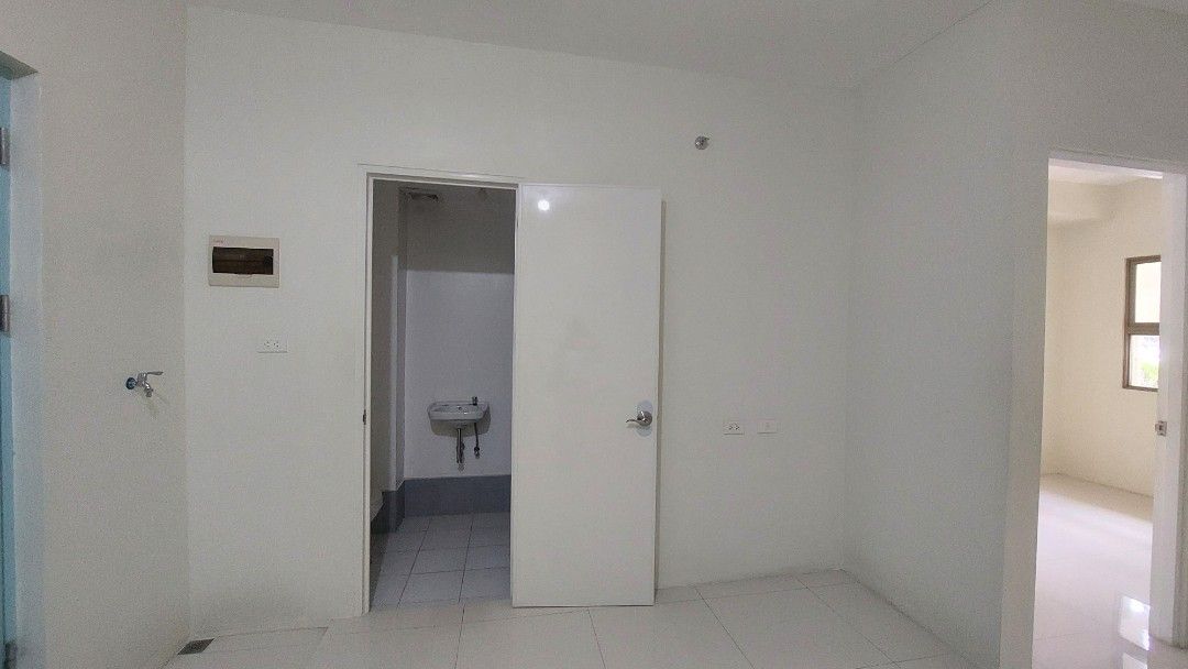 Lancaster Westwind 2 Bedroom Condo Unit (Category: Apartments & Condos) located in Cavite. Submitted by fayesumaylo (Listing ID 1465429378, Image 2). Description: Westwind at Lancaster New City General Trias, Cavite 2 Bedroom Condo Unit FOR SALE 36.4sqm Pet Friendly also available: Studio Type - P3,055,900.00 1 Bedroom - P3,795,500.00 DM for Inquiries.