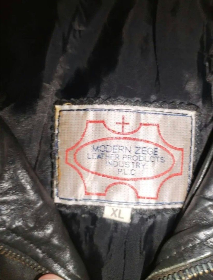 LEATHER JACKET (Category: Coats, Jackets and Outerwear) located in Baguio. Submitted by baguiio_fiinds (Listing ID 1465415167, Image 2). Description: .