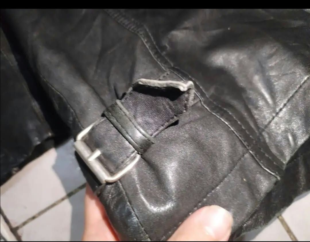 LEATHER JACKET (Category: Coats, Jackets and Outerwear) located in Baguio. Submitted by baguiio_fiinds (Listing ID 1465415167, Image 3). Description: .