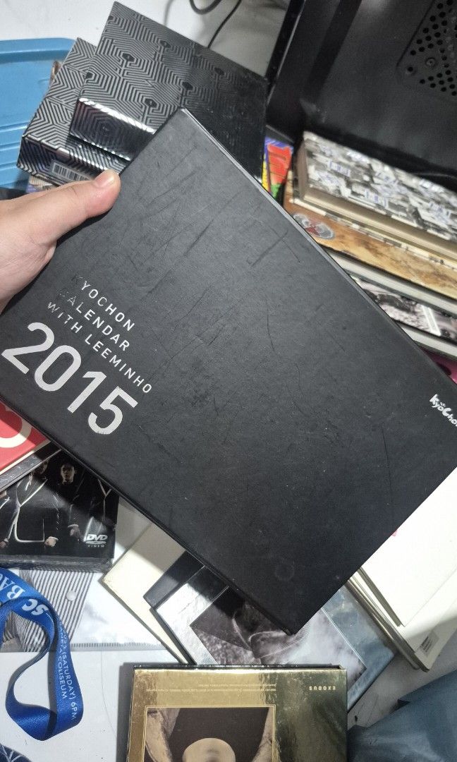 LEE MINHO 2015 KYOCHON CALENDAR (Category: Magazines) located in Manila. Submitted by shadeysales (Listing ID 1465447178, Image 3). Description: RARE COLLECTION: Complete pa po ito Takeall: 'Wag na po tumawad sobrang mura na po 😊 Rfs: need money Lalamove/LBC: Shouldered by the buyer Meetup: Megamall, Shangri-la Mall, Guadalupe, Makati City Hall.