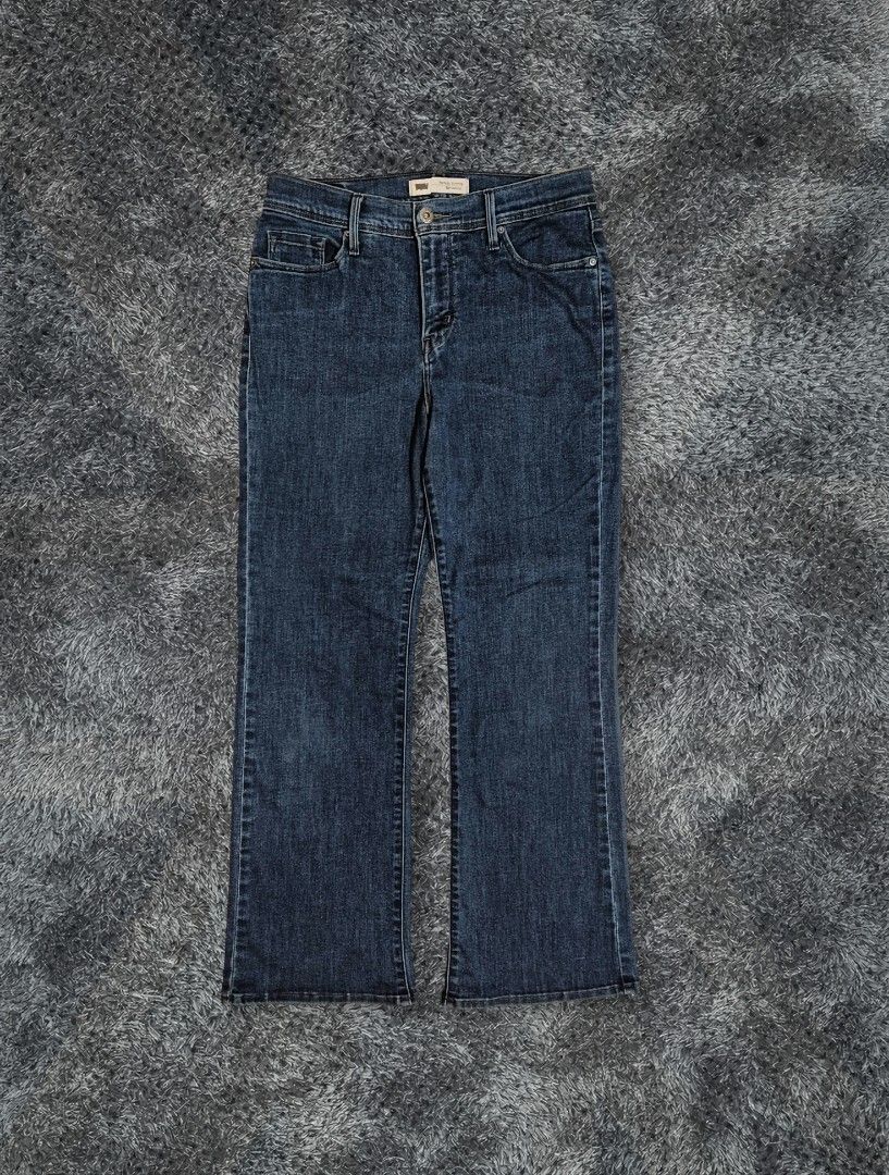 Levi's 512 Perfectly Slimming Bootcut Jeans (Category: Jeans) located in Talisay. Submitted by axl_enver (Listing ID 1465538009, Image 1). Description: Measurements: Waist: 29" Length: 38" Inseam: 28" Rise: 9" Leg Opening: 9".