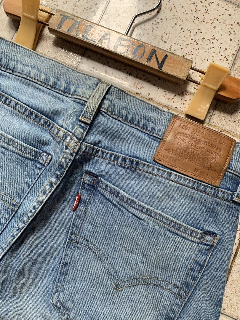 Levis Jeans 514 Premium (Category: Jeans) located in Bacolod City. Submitted by ocean_us (Listing ID 1465493143, Image 3). Description: Item: Levis Jeans 514 Premium ______________________________ Made in Pakistan Details: ▪️Size - 30 x 30 ▪️Dimes - 30-31 x 40 ▪️Hem 7 ▪️Complete Tags ▪️Factory tattered design ▪️Chainstitch ▪️Slim Straight Pm, Thanks ✅We ship Nationwide via Jnt Express ✅We do video call for assurance 📍Bacolod City Negros Occident