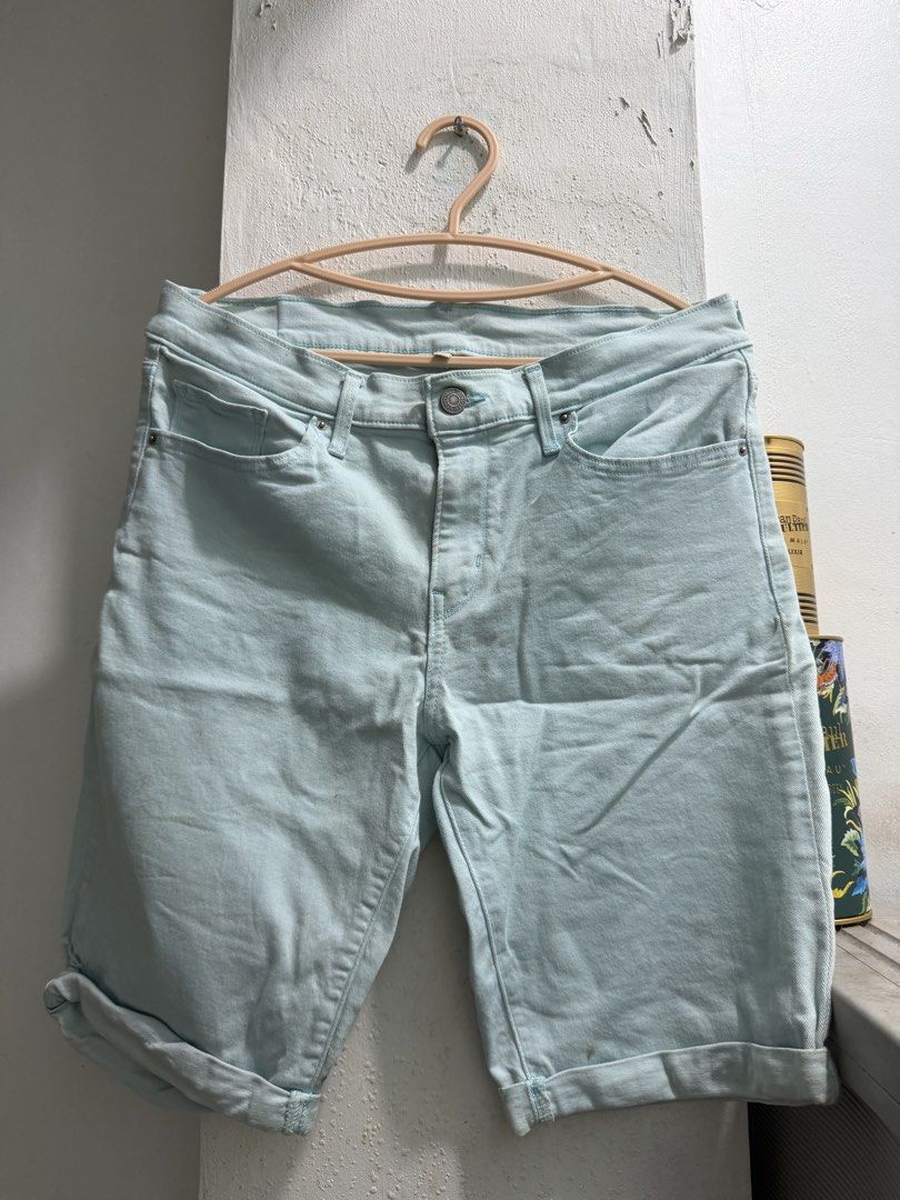 Levis short (Category: Shorts) located in Manila. Submitted by ruel1104 (Listing ID 1465432496, Image 1). Description: Like new no issue.