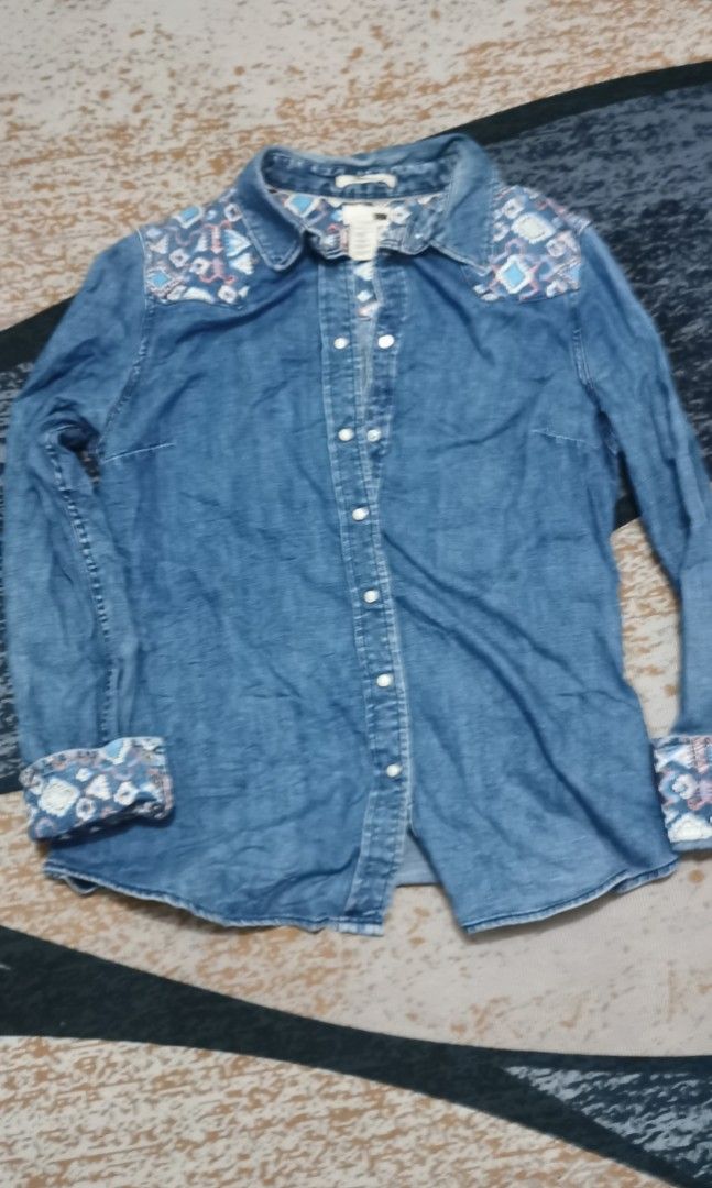 Levi's Western denim jacket (Category: Coats, Jackets and Outerwear) located in San Jose. Submitted by thrift_ni_sir (Listing ID 1465509503, Image 3). Description: Excellent condition MOP gcash MOD j&t Add shipping fee.