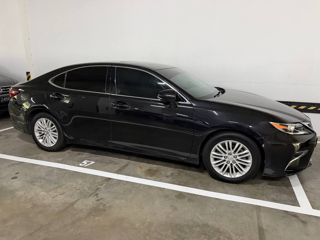 Lexus ES 250 2.5 Executive (A) (Category: Used Cars) located in Singapore. Submitted by _k3nny (Listing ID 1465427810, Image 2). Description: Luxury car with highest level of comfort driving. Known for its brands reliability. Has always been a great car choice for COE renewal..