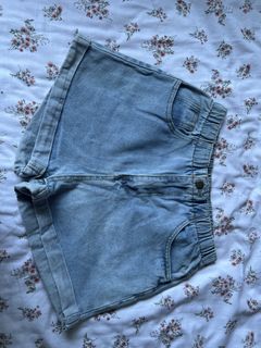(Category: ) located in . Submitted by sugarplumxo (Listing ID 1465441205, Image 1). Description: .