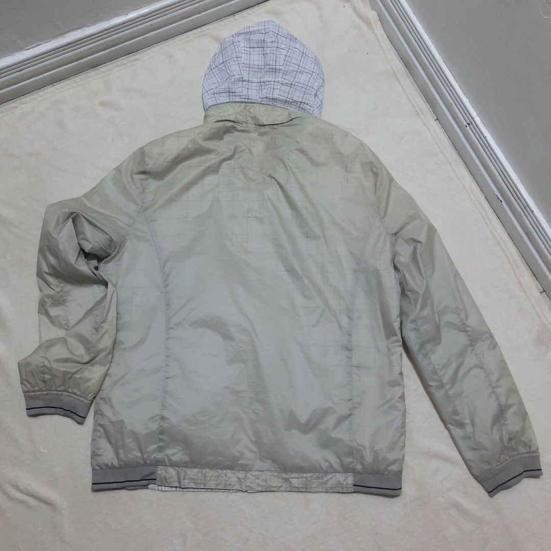 lightweight reversible hooded zip jacket (Category: Coats, Jackets and Outerwear) located in Santa Rosa. Submitted by bhelprelovedcloset (Listing ID 1465388146, Image 2). Description: lightweight hooded zip jacket MOP: GÇA§H/PAYMAYA/GOTYME MOD: J&t/ pick-up Payment fi rst policy #prelovedjacket #jacketph #mensfashionph (see pictures for details) ✅️ No cancellation after payment ⏩️Strictly no return no exchange of item ✅washed and steamed Preloved