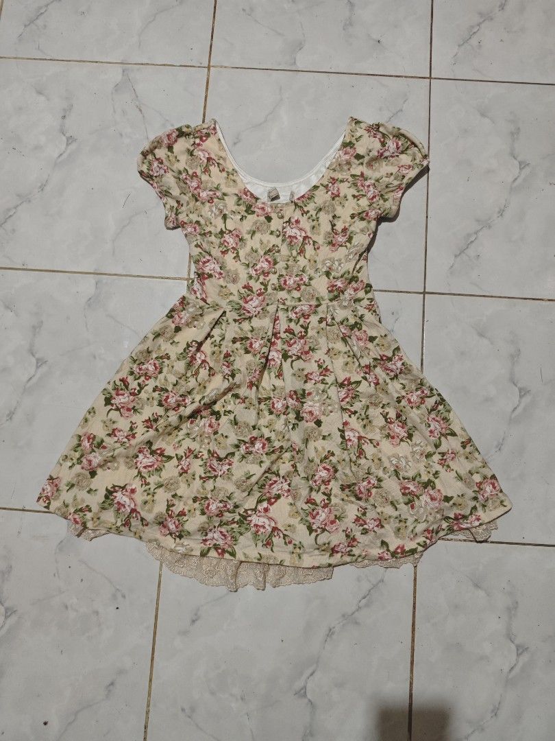 Liz lisa dress (Category: Dresses) located in Binalbagan. Submitted by Kristoffer_Arguelles (Listing ID 1465444600, Image 1). Description: good as new xs 13 width length 32 measured inches has a small cut on its main tag, no other issues no stains or any .
