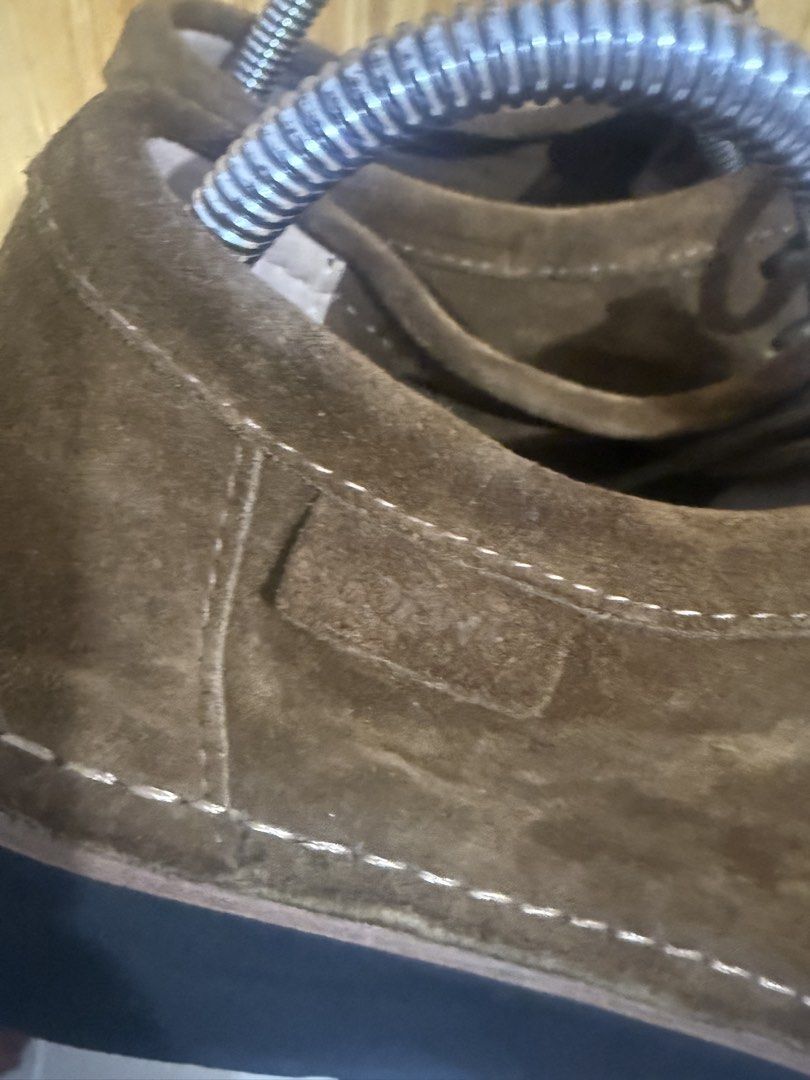 LOEWE (Category: Sneakers & Footwear) located in Maramag. Submitted by thriftshoesapparatus (Listing ID 1465445113, Image 3). Description: .