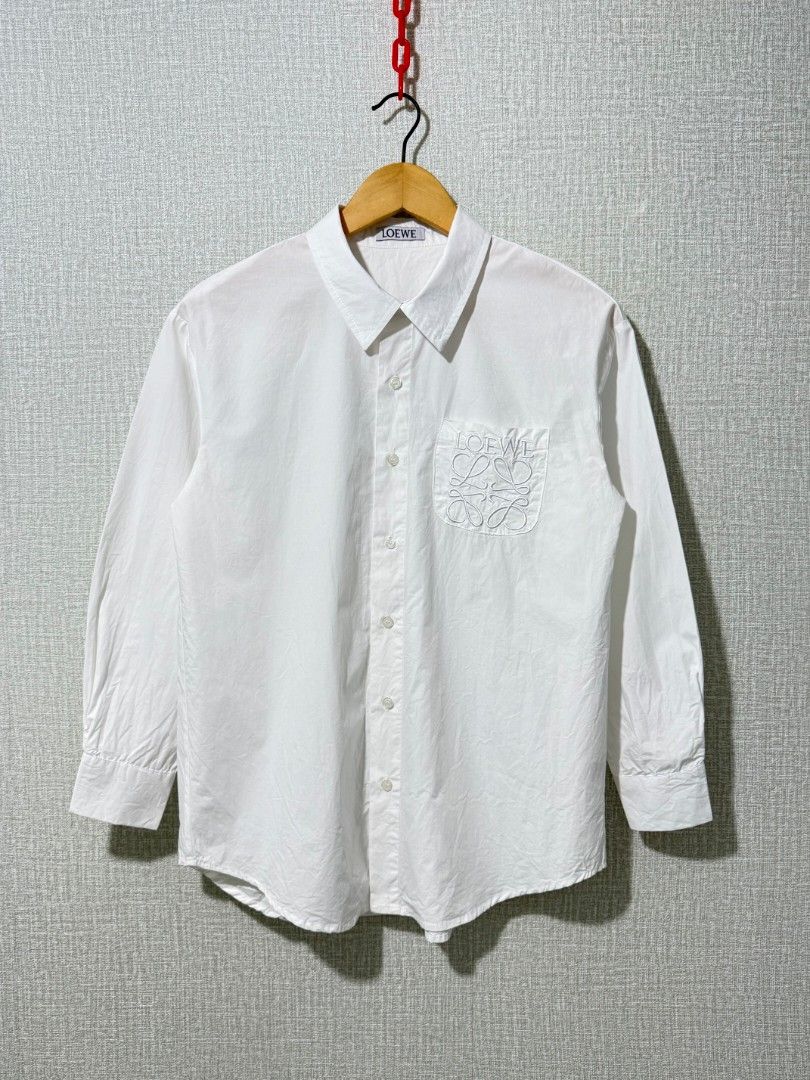 ✅Loewe Polo (Category: Formal Shirts) located in Dumaguete. Submitted by good_stuff_dgte (Listing ID 1465425395, Image 2). Description: ✅Loewe Polo -₱1500 -Size medium (20x26.5-27.5) -Color rate 10/10 -No issue (asnew condition).